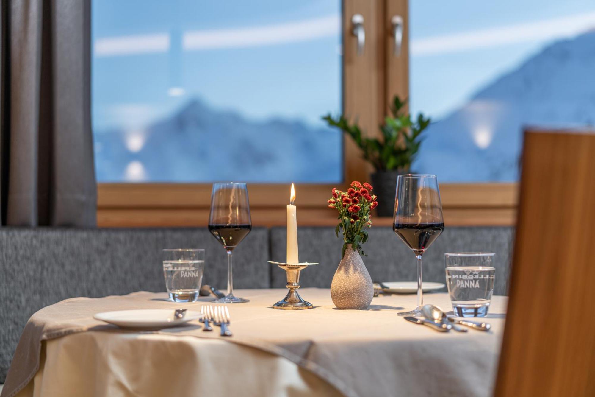 Hotel Hochsoelden ภายนอก รูปภาพ
